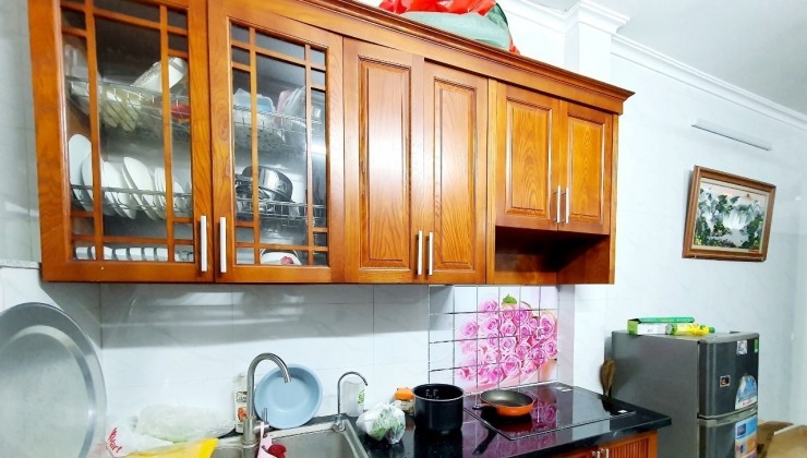 Bán nhà Giáp Nhị, Hoàng Mai 30m2x5T ngõ thông ô to 3.4 tỷ